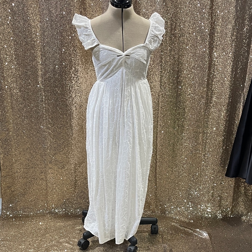 Chicwish White Lace Peasant Dress